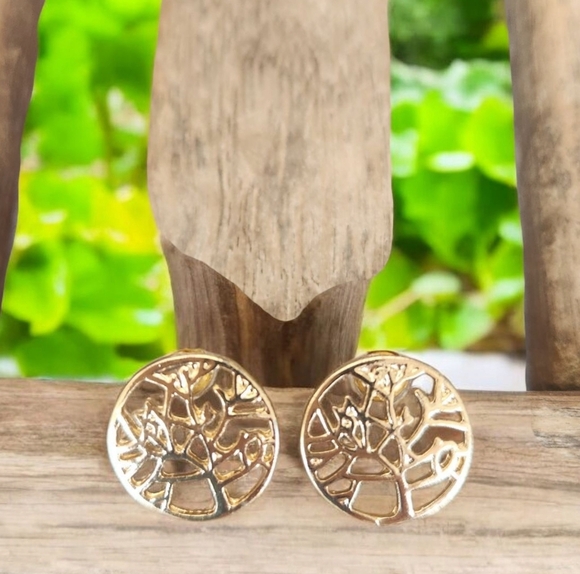 NEW! Tree of Life Stud Earrings – Gold or Silver Alloy - Picture 7 of 9
